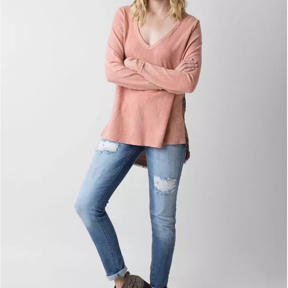 Gimmicks Top from Buckle